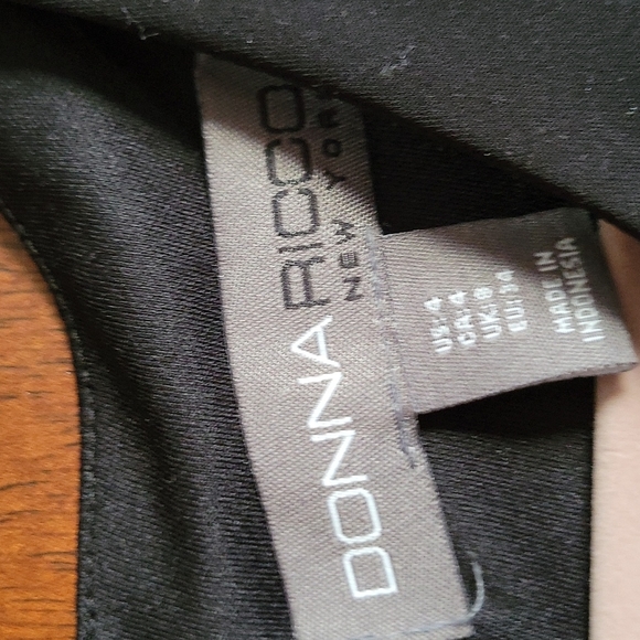 DONNA RICCO NY Little black Dress Beautiful sz 4 - Picture 2 of 5